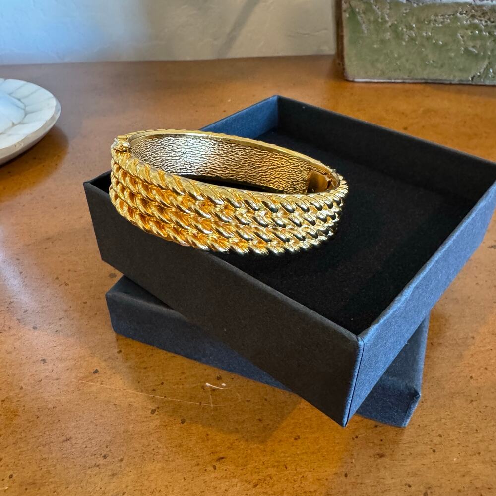 CHANEL Gold Tone Hinge Bangle Bracelet – Rare – 16cm - Picture 8 of 10